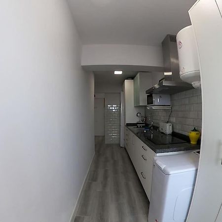 Roch - Stylish Apartment Near Metro Seville Exterior photo