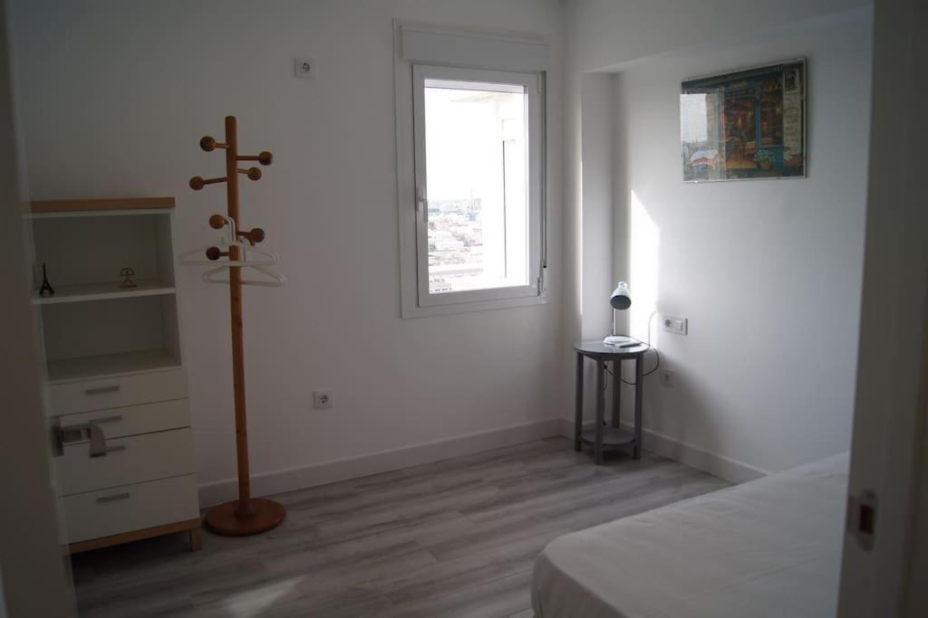 Roch - Stylish Apartment Near Metro Seville Exterior photo