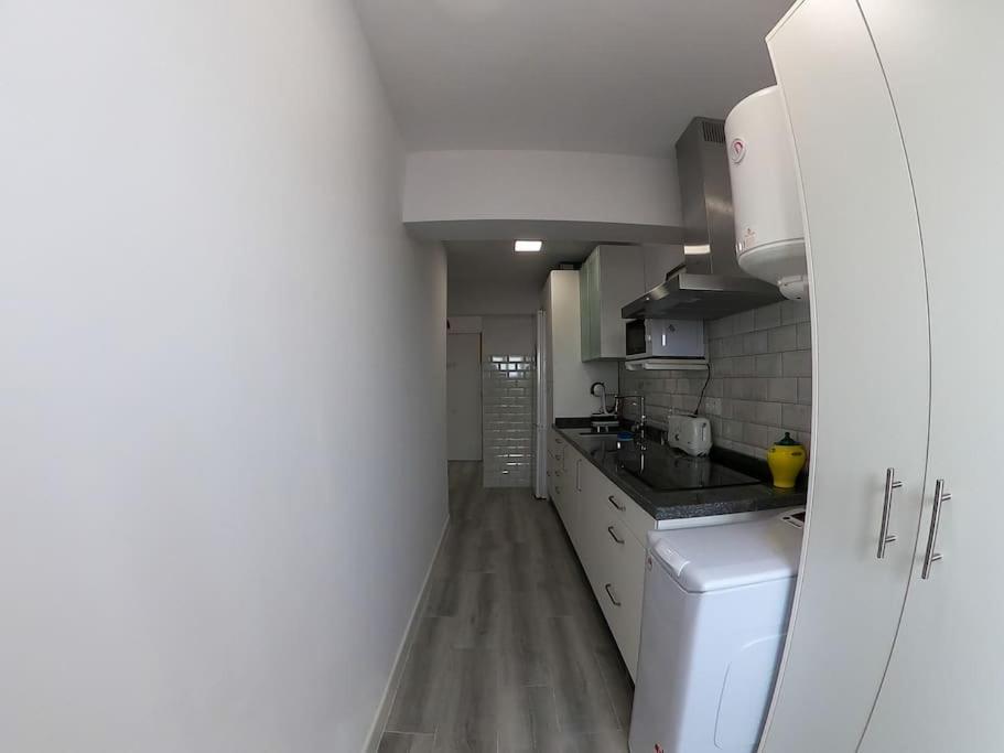 Roch - Stylish Apartment Near Metro Seville Exterior photo